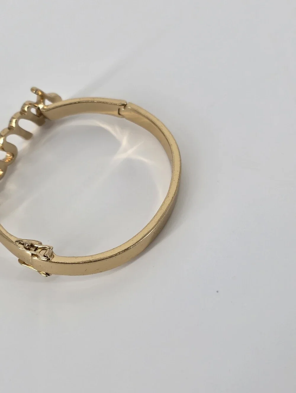 Kate Spade Gold Tone Smile Bracelet Bangle - Picture 7 of 9